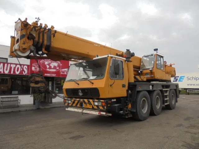 Grove GMK 3050 6X6X6 - Grúa todo terreno: foto 1 Grove GMK 3050 6X6X6 - Grúa todo terreno: foto 1
