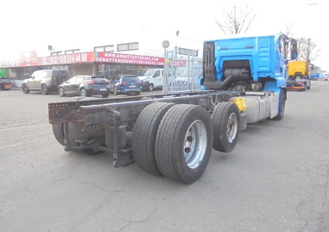 MAN TGS 23.440 6X2 RETARDER - Camión portavehículos: foto 4 MAN TGS 23.440 6X2 RETARDER - Camión portavehículos: foto 4