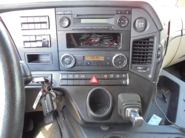 Camión portavehículos Mercedes-Benz ACTROS 2340 6X2: foto 10 Camión portavehículos Mercedes-Benz ACTROS 2340 6X2: foto 10