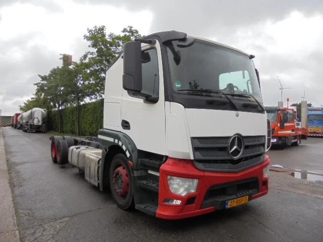 Mercedes-Benz Actros 2340 - Camión portavehículos: foto 3 Mercedes-Benz Actros 2340 - Camión portavehículos: foto 3