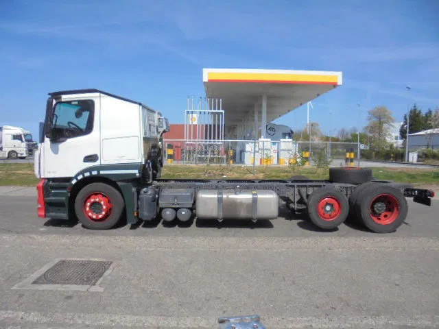 Camión portavehículos Mercedes-Benz Actros 2340 LL: foto 7 Camión portavehículos Mercedes-Benz Actros 2340 LL: foto 7