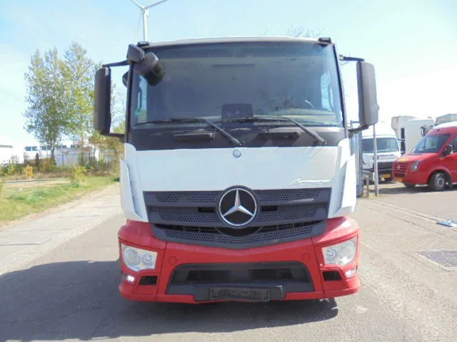 Mercedes-Benz Actros 2340 LL - Camión portavehículos: foto 2 Mercedes-Benz Actros 2340 LL - Camión portavehículos: foto 2