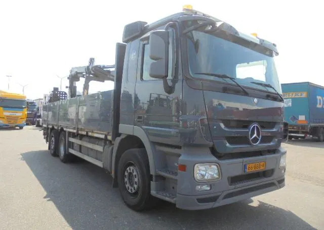 Mercedes-Benz Actros 2532 NL TRUCK - Camión grúa: foto 2 Mercedes-Benz Actros 2532 NL TRUCK - Camión grúa: foto 2