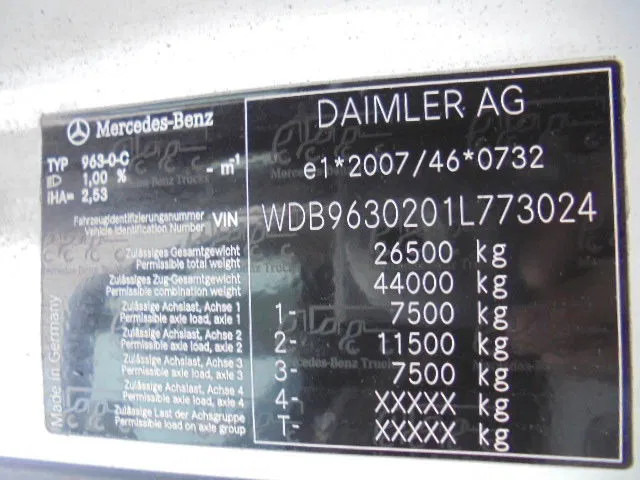 Camión chasis Mercedes-Benz Actros 2542 6X2: foto 17