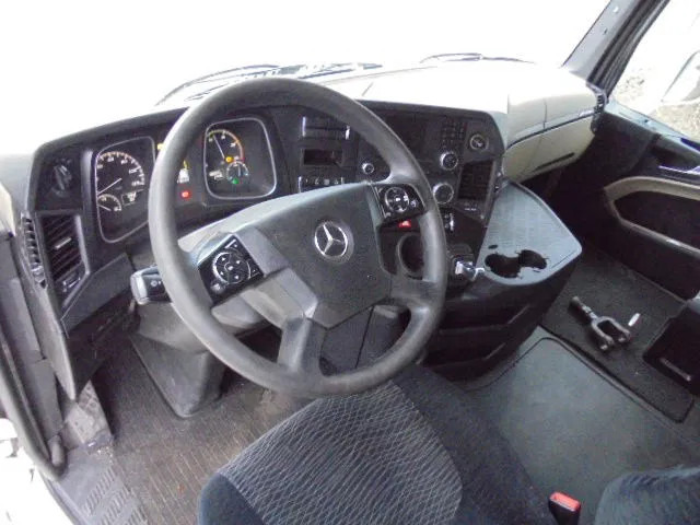 Camión chasis Mercedes-Benz Actros 2542 6X2: foto 10