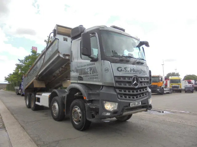 Mercedes-Benz Arocs 3340 8X4 - Camión volquete: foto 2 Mercedes-Benz Arocs 3340 8X4 - Camión volquete: foto 2