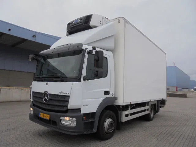 Mercedes-Benz Atego 1218 - Camión isotérmico: foto 1 Mercedes-Benz Atego 1218 - Camión isotérmico: foto 1