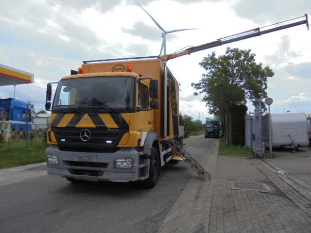 Mercedes-Benz Axor 1828 - Camión grúa: foto 1 Mercedes-Benz Axor 1828 - Camión grúa: foto 1