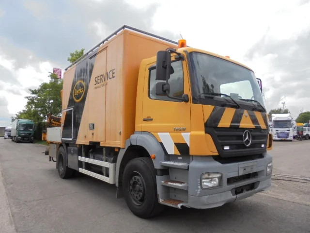 Mercedes-Benz Axor 1828 - Camión grúa: foto 5 Mercedes-Benz Axor 1828 - Camión grúa: foto 5