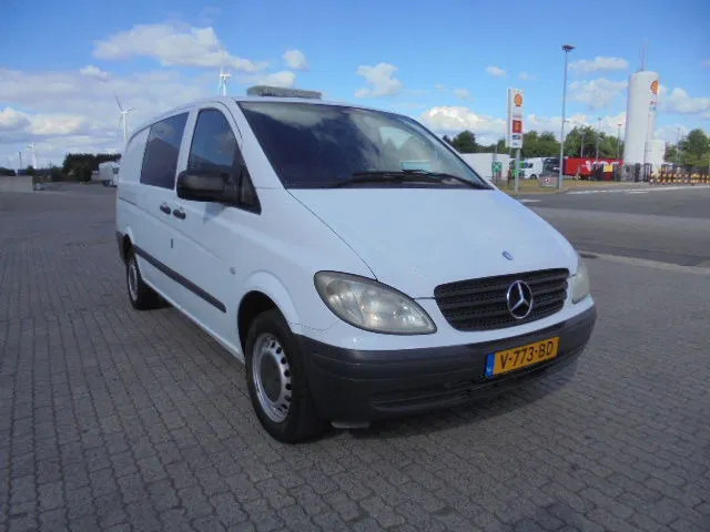 Mercedes-Benz Vito 110 NL - Furgoneta pequeña, Furgoneta combi: foto 3 Mercedes-Benz Vito 110 NL - Furgoneta pequeña, Furgoneta combi: foto 3