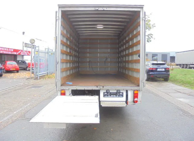 Mitsubishi Canter 3C13 LOW KM - Furgoneta caja cerrada, Furgoneta combi: foto 5 Mitsubishi Canter 3C13 LOW KM - Furgoneta caja cerrada, Furgoneta combi: foto 5