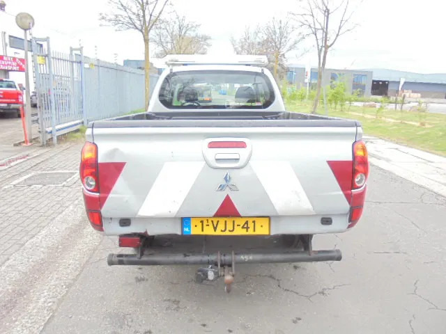 Pick-up Mitsubishi L200 4X4 PICK-UP: foto 6