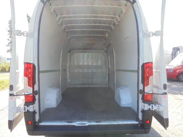 Opel Movano L3H2 2.2L BLUE HDI 165 - Furgón: foto 5 Opel Movano L3H2 2.2L BLUE HDI 165 - Furgón: foto 5