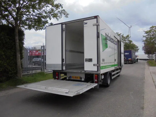 Renault D 6.5 150 NL TRUCK - Camión frigorífico: foto 4 Renault D 6.5 150 NL TRUCK - Camión frigorífico: foto 4