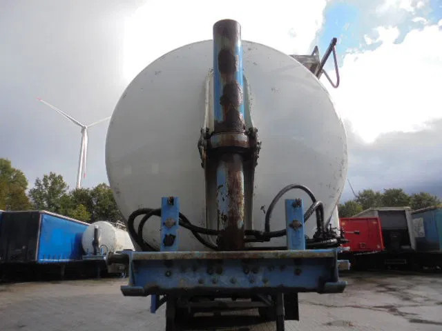 SPITZER BP SK 50 - Semirremolque cisterna: foto 4 SPITZER BP SK 50 - Semirremolque cisterna: foto 4