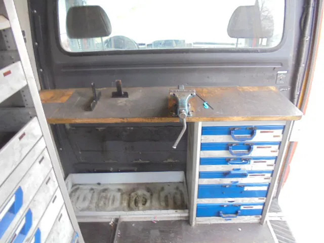 Volkswagen Crafter 35 BESTEL L2 H2 2.5 TDI 80 KW SERVICE CAR COMPLEET - Furgón: foto 4 Volkswagen Crafter 35 BESTEL L2 H2 2.5 TDI 80 KW SERVICE CAR COMPLEET - Furgón: foto 4