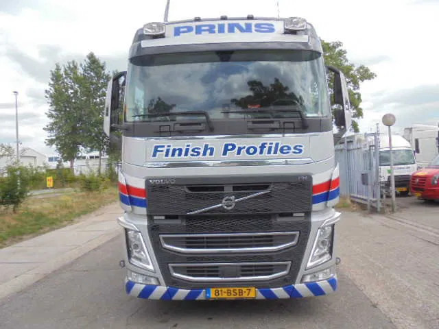 Volvo FH 420 6X2 NL TRUCK - Camión grúa: foto 2 Volvo FH 420 6X2 NL TRUCK - Camión grúa: foto 2