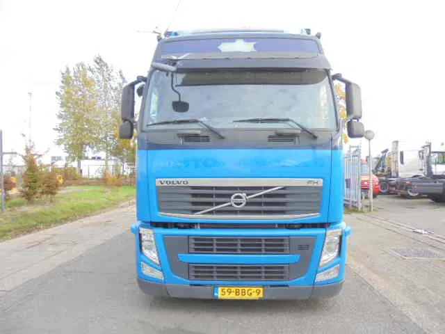 Volvo FH 420 6X2 NL TRUCK - Camión lona: foto 2 Volvo FH 420 6X2 NL TRUCK - Camión lona: foto 2