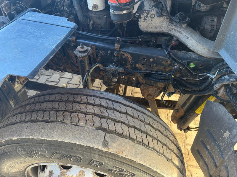 Cabeza tractora Iveco Stralis AT440S42: foto 19