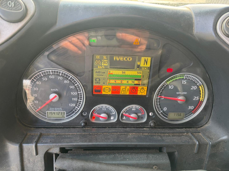 Cabeza tractora Iveco Stralis AT440S42: foto 10