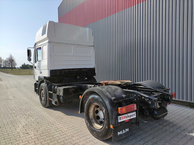 MAN 19.403 truck tractor - Cabeza tractora: foto 5 MAN 19.403 truck tractor - Cabeza tractora: foto 5