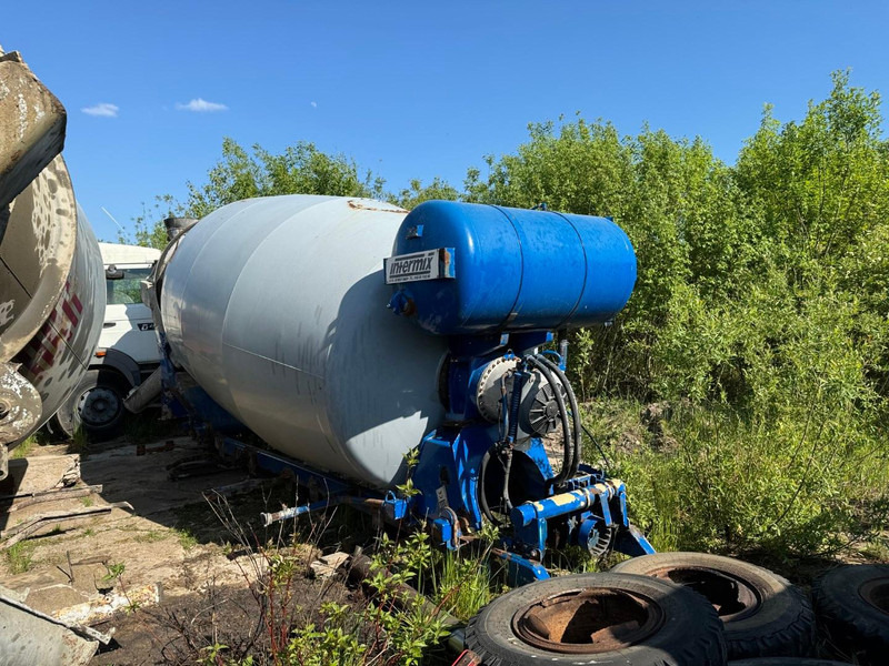 Mercedes-Benz Actros, MAN. 10 x pieces mixer. 9-10 m3 - Camión hormigonera: foto 3 Mercedes-Benz Actros, MAN. 10 x pieces mixer. 9-10 m3 - Camión hormigonera: foto 3