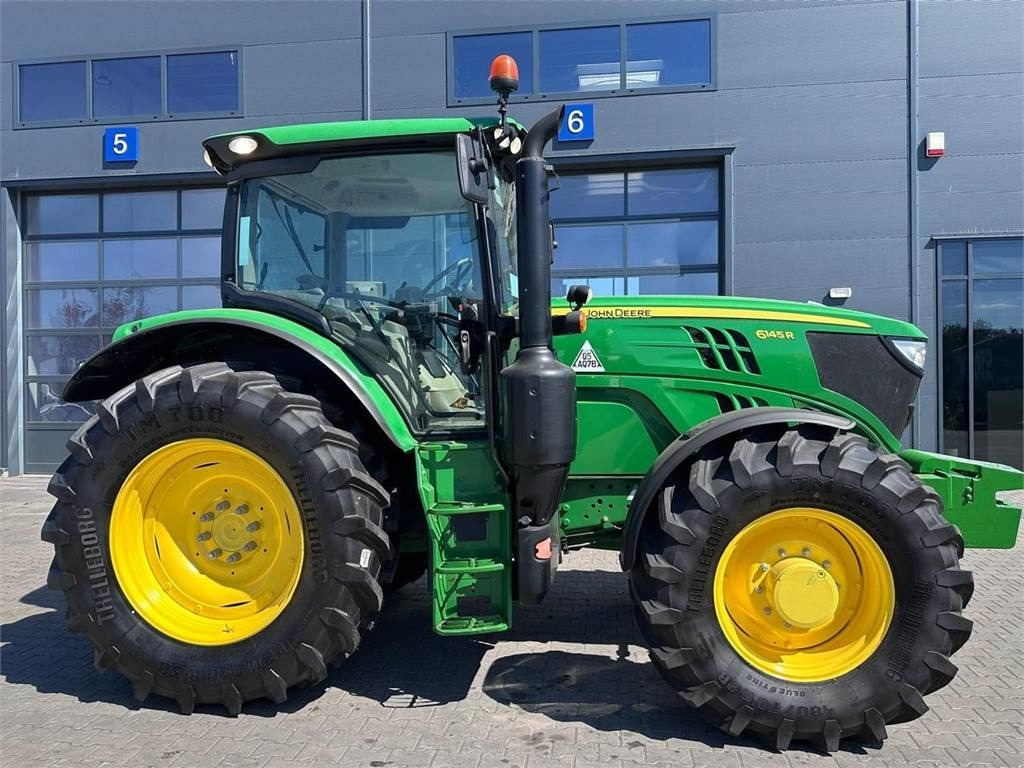 John Deere 6145R - Tractor: foto 2 John Deere 6145R - Tractor: foto 2