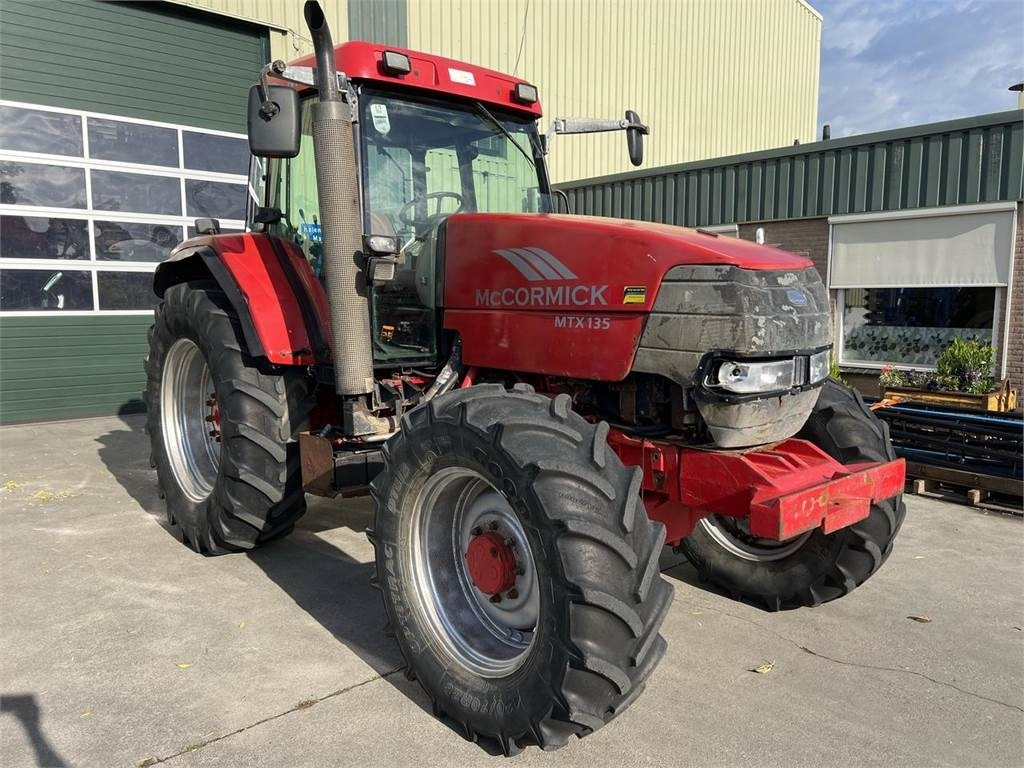 McCormick MTX135 - Tractor: foto 2 McCormick MTX135 - Tractor: foto 2