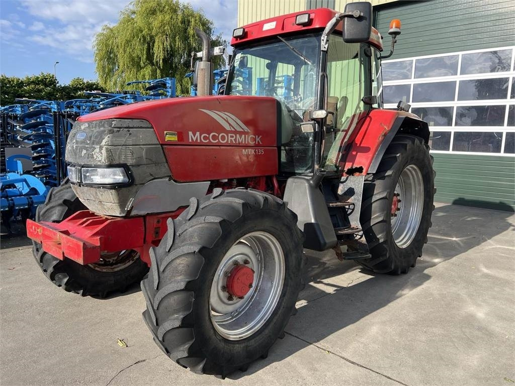 McCormick MTX135 - Tractor: foto 1 McCormick MTX135 - Tractor: foto 1