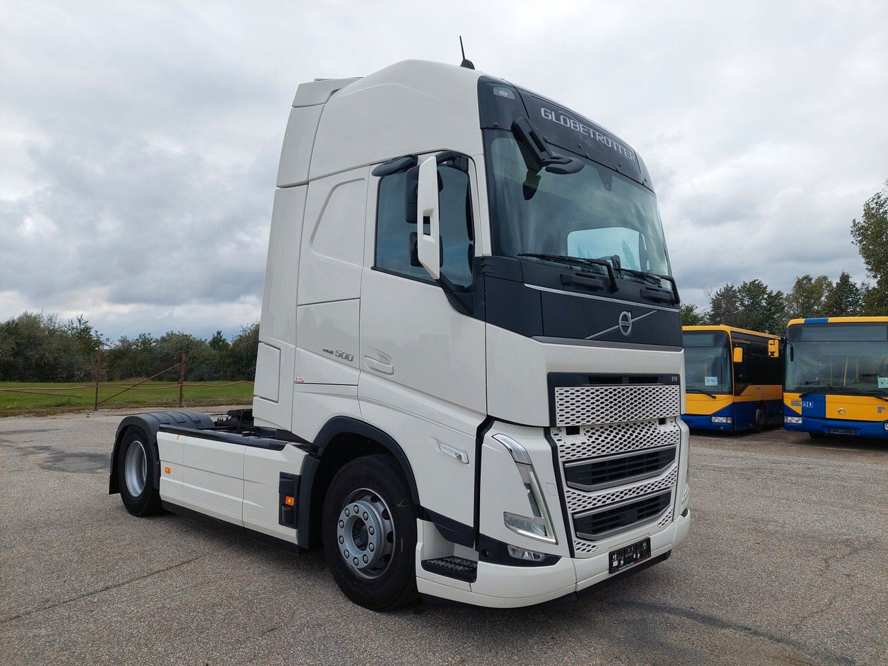 Volvo FH 13 Globetrotter XL 500 - Cabeza tractora: foto 2 Volvo FH 13 Globetrotter XL 500 - Cabeza tractora: foto 2