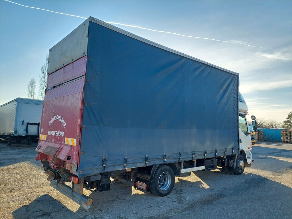 DAF FA LF 45.220 E12 4x2 DAF FA LF 45.220 E12 4x2 - Camión lona: foto 4 DAF FA LF 45.220 E12 4x2 DAF FA LF 45.220 E12 4x2 - Camión lona: foto 4