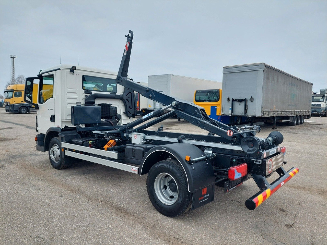 MAN TG3 TGL 12.190 BB 4x2 - Camión multibasculante: foto 3 MAN TG3 TGL 12.190 BB 4x2 - Camión multibasculante: foto 3