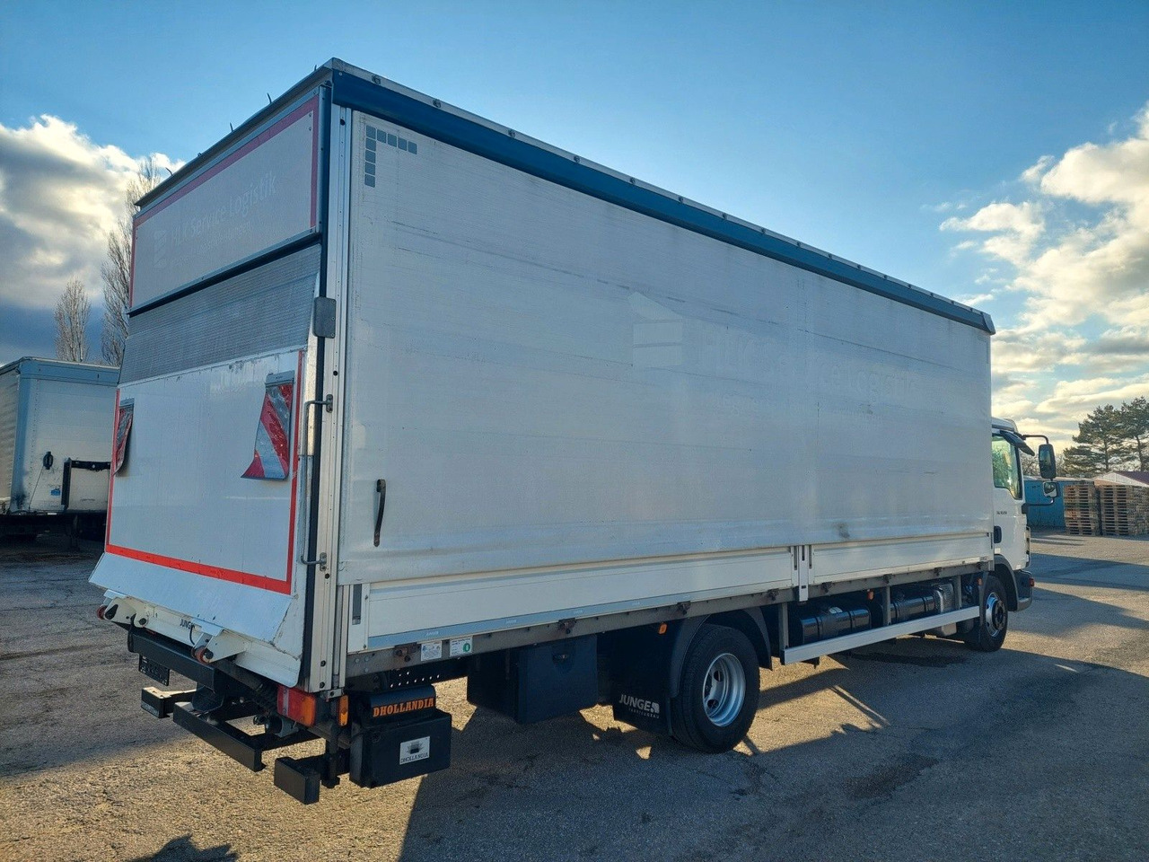 MAN TGL 12.250 BL 4x2 Edscha L 7,28 m - Camión lona: foto 4 MAN TGL 12.250 BL 4x2 Edscha L 7,28 m - Camión lona: foto 4