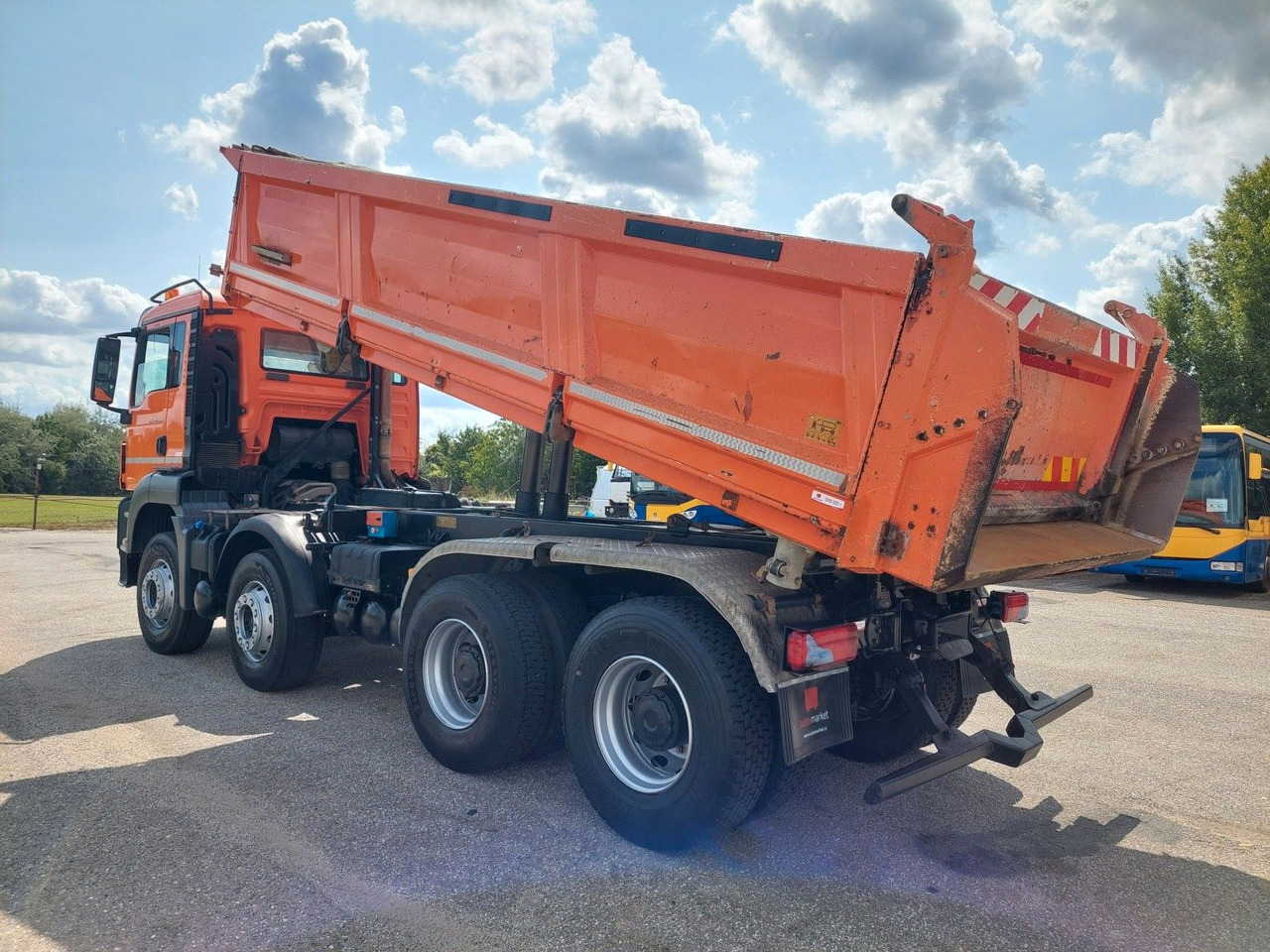 MAN TGS 35.480 8x4 BB Meiller Bordmatik - Camión volquete: foto 3 MAN TGS 35.480 8x4 BB Meiller Bordmatik - Camión volquete: foto 3