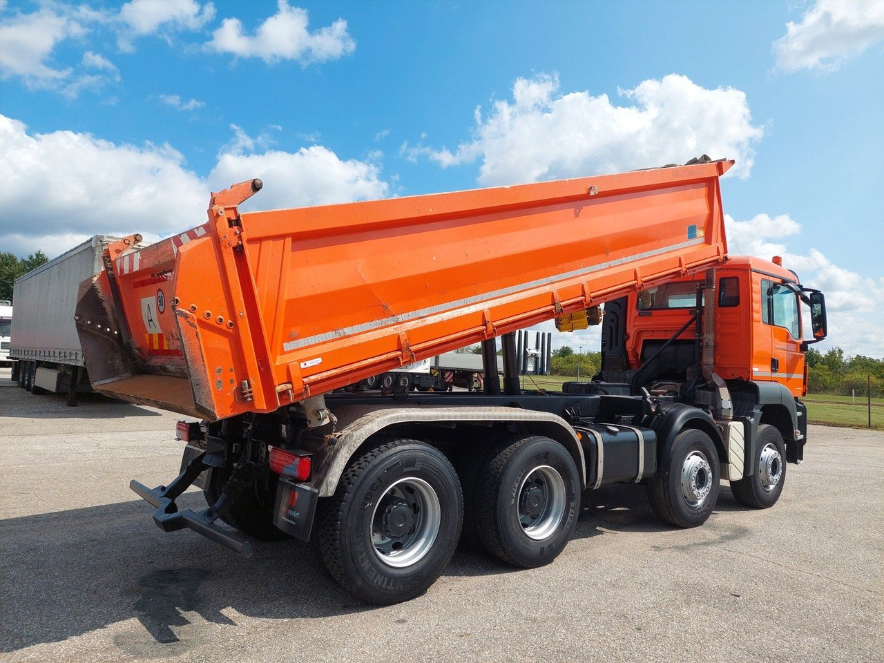 MAN TGS 35.480 8x4 BB Meiller Bordmatik - Camión volquete: foto 4 MAN TGS 35.480 8x4 BB Meiller Bordmatik - Camión volquete: foto 4