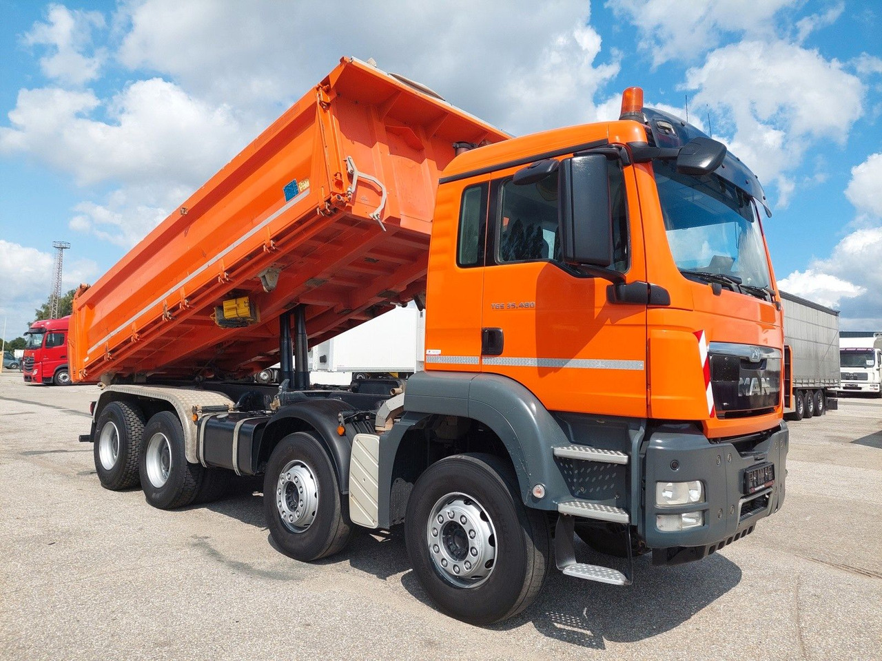 MAN TGS 35.480 8x4 BB Meiller Bordmatik - Camión volquete: foto 2 MAN TGS 35.480 8x4 BB Meiller Bordmatik - Camión volquete: foto 2