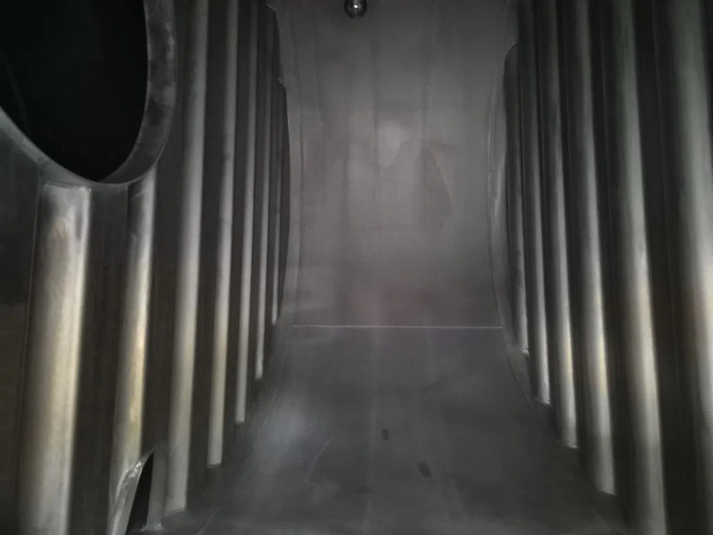 Semirremolque cisterna para transporte de leche Magyar 29000L INSULATED INOX TANK - 1 COMP - HYDRAULIC PUMP: foto 9 Semirremolque cisterna para transporte de leche Magyar 29000L INSULATED INOX TANK - 1 COMP - HYDRAULIC PUMP: foto 9