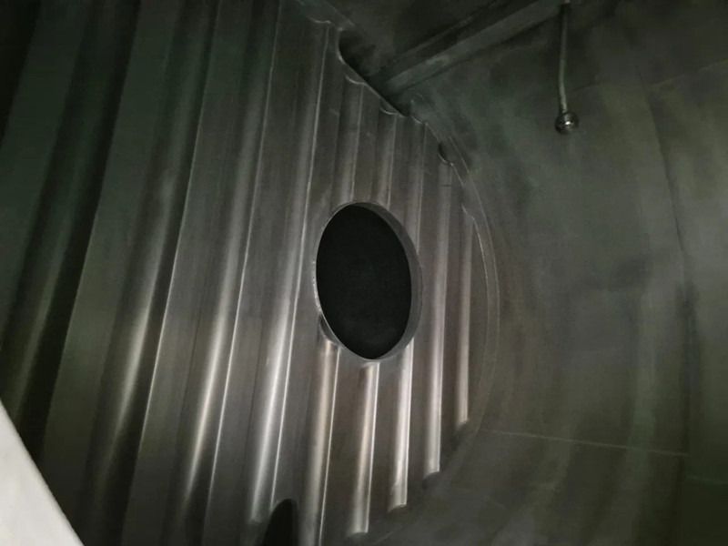 Semirremolque cisterna para transporte de leche Magyar 29000L INSULATED INOX TANK - 1 COMP - HYDRAULIC PUMP: foto 13 Semirremolque cisterna para transporte de leche Magyar 29000L INSULATED INOX TANK - 1 COMP - HYDRAULIC PUMP: foto 13