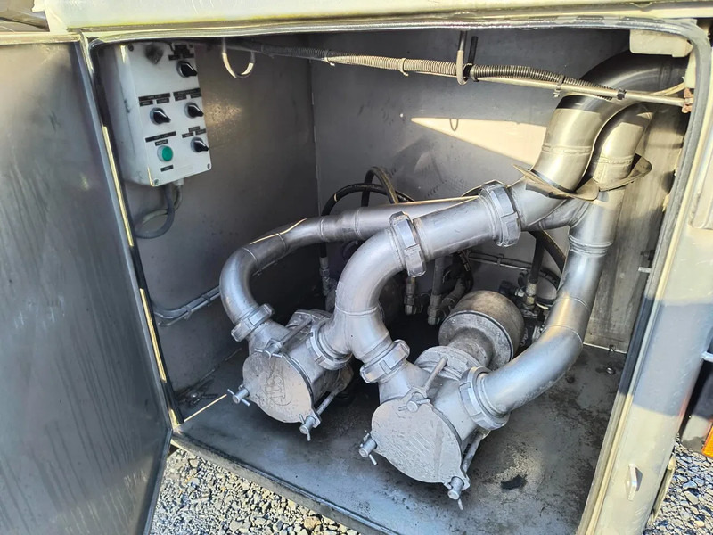 Camión cisterna para transporte de leche Mercedes-Benz Actros 2536 15500L INSULATED INOX TANK - 1 COMP: foto 16
