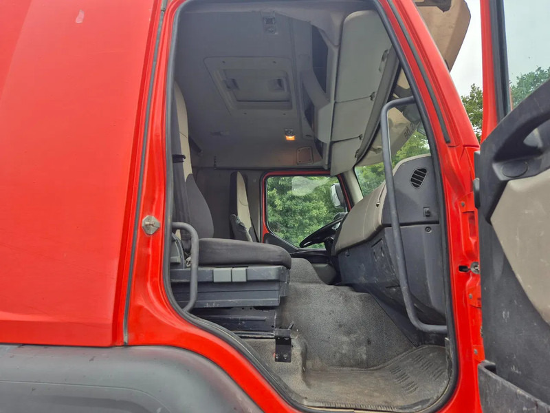 Camión volquete Renault Kerax 380 DXI - EURO 5 - TIPPER - BIG AXLES: foto 12 Camión volquete Renault Kerax 380 DXI - EURO 5 - TIPPER - BIG AXLES: foto 12