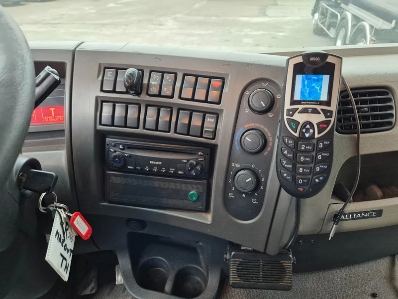 Camión cisterna para transporte de combustible Renault Premium 280 13500L FUEL/CARBURANT - 4 COMP: foto 11