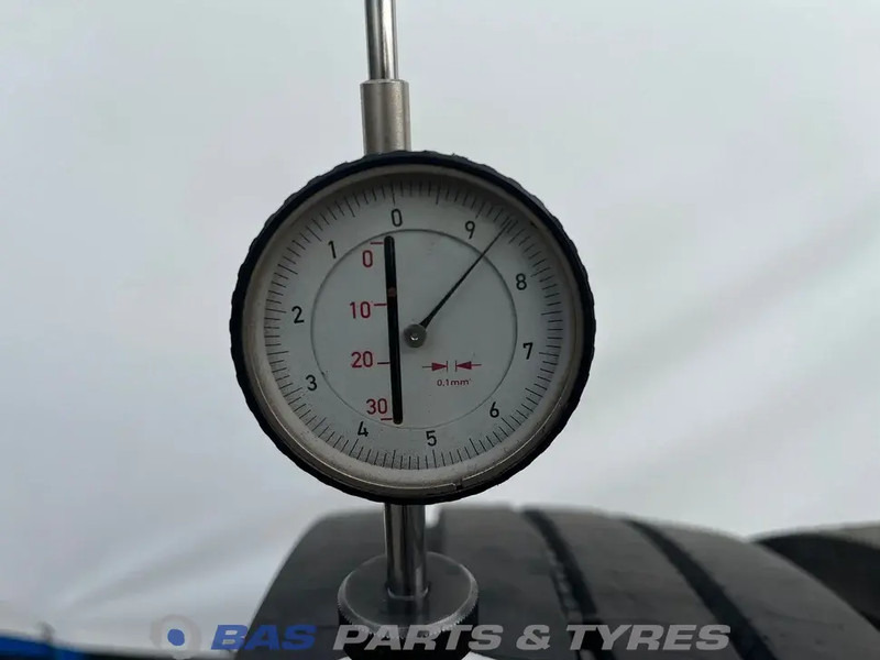 Bridgestone Bridgestone 205/75R17.5 Duravis R-Steer002 124/122 M M+S 3PMSF gebruikte set - Neumático para Camión: foto 3 Bridgestone Bridgestone 205/75R17.5 Duravis R-Steer002 124/122 M M+S 3PMSF gebruikte set - Neumático para Camión: foto 3