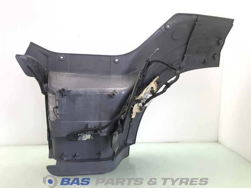 DAF CF Euro 6 Opstap Rechts DAF 1835113 - Carrocería y exterior para Camión: foto 2 DAF CF Euro 6 Opstap Rechts DAF 1835113 - Carrocería y exterior para Camión: foto 2