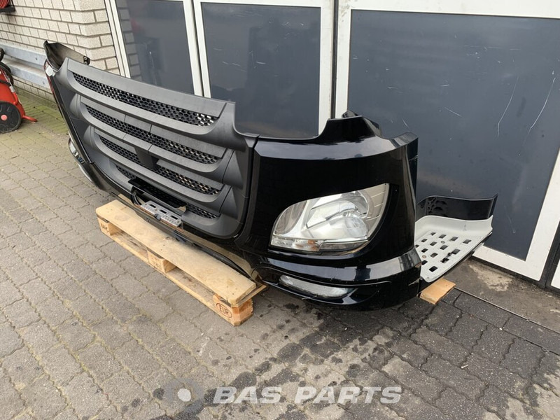 DAF CF Euro 6 - Parachoques para Camión: foto 2 DAF CF Euro 6 - Parachoques para Camión: foto 2