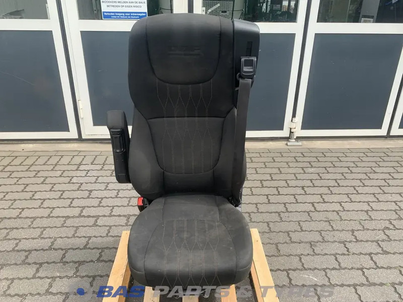DAF XF106 Bestuurdersstoel DAF 2104652 - Asiento para Camión: foto 1 DAF XF106 Bestuurdersstoel DAF 2104652 - Asiento para Camión: foto 1