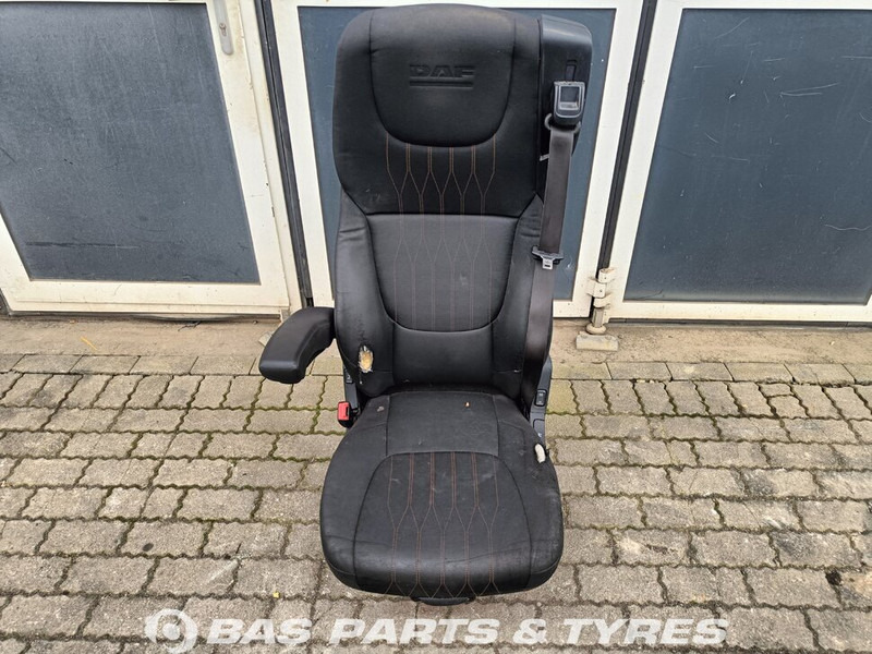 DAF XF106 Bestuurdersstoel DAF 2104652 - Asiento para Camión: foto 1 DAF XF106 Bestuurdersstoel DAF 2104652 - Asiento para Camión: foto 1