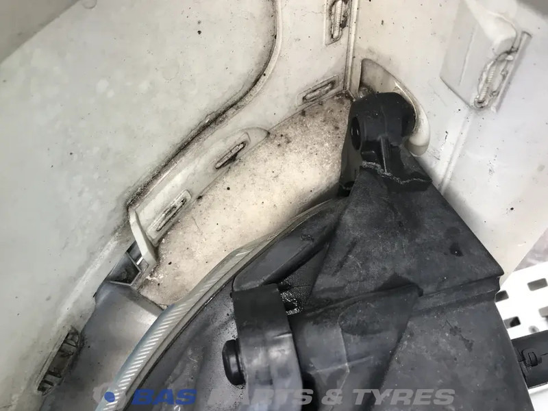 Parachoques para Camión DAF XF106 Bumper DAF 2033875: foto 11 Parachoques para Camión DAF XF106 Bumper DAF 2033875: foto 11