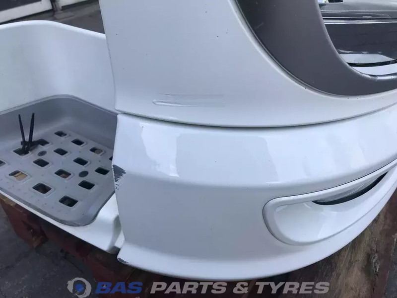Parachoques para Camión DAF XF106 Bumper DAF 2033875: foto 8 Parachoques para Camión DAF XF106 Bumper DAF 2033875: foto 8