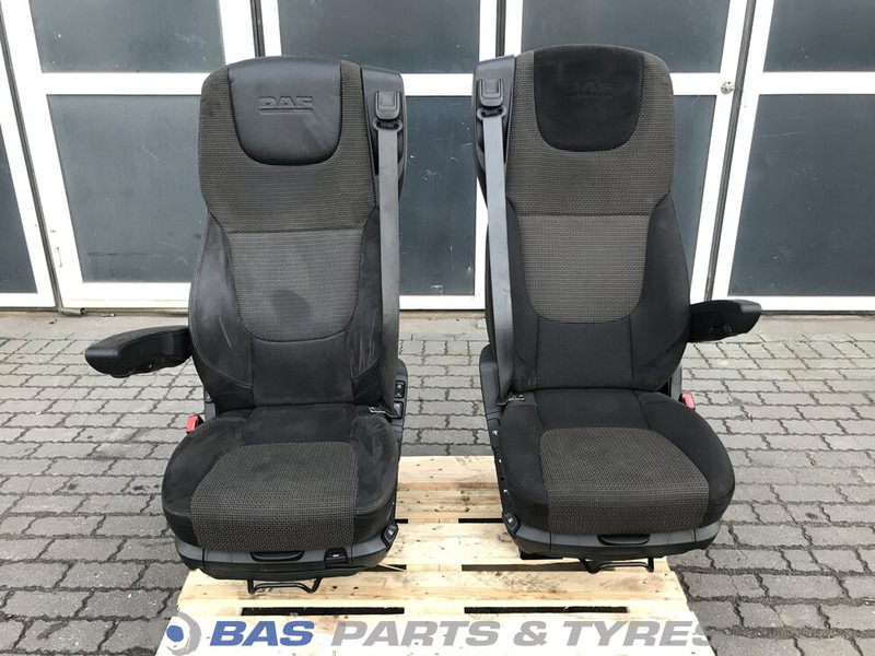 DAF XF106 Stoelen set DAF 1844340 - Asiento para Camión: foto 1 DAF XF106 Stoelen set DAF 1844340 - Asiento para Camión: foto 1