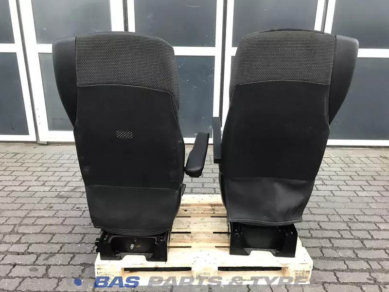DAF XF106 Stoelen set DAF 1844340 - Asiento para Camión: foto 3 DAF XF106 Stoelen set DAF 1844340 - Asiento para Camión: foto 3